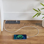 Bureau d'ordinateur de style rustique avec huche et station de charge pour bureaux à domicile ou espaces de travail d'étudiant