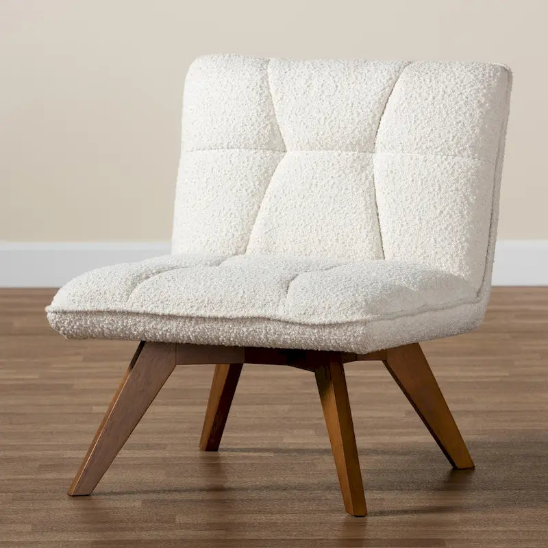 Fauteuil d'appoint Japandi en tissu bouclé crème et bois d'hévéa finition noyer